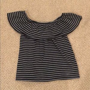 Off shoulder shirt
